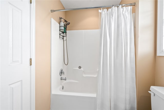 1477 N Donahue Dr Unit 2701, Auburn, AL 36832 - full bath with shower / bathtub combination with curtain and toilet