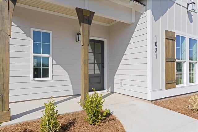 13 Crossing Ct E, Valley, AL 36854 - view of exterior entry