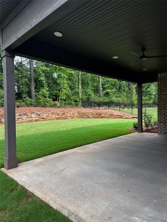 465 Windsor Dr, Opelika, AL 36801 - view of patio featuring a ceiling fan
