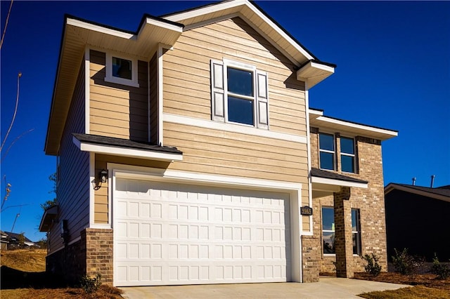 view of front facade with a garage