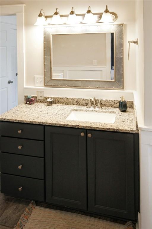 bathroom with vanity