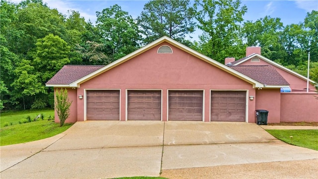 1115 Willow Run, Opelika, AL 36801 - garage with concrete driveway