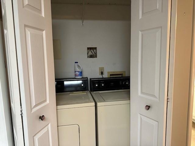 371 E Thach Ave Unit 4, Auburn, AL 36830 - laundry area featuring separate washer and dryer
