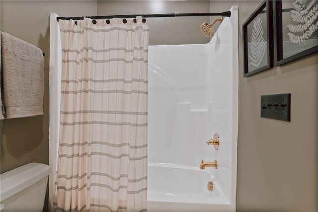 3228 Bradley Ln, Auburn, AL 36830 - full bathroom with shower / bath combo with shower curtain and toilet