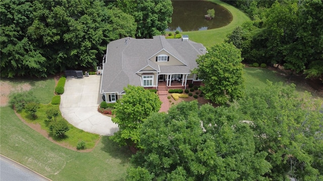 aerial view of property and surrounding area