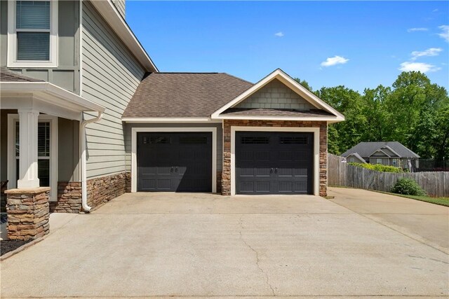 304 Marthas Ct, Opelika, AL 36801 - garage with driveway