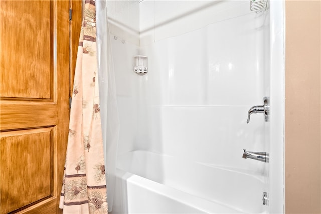 1515 County Road 63, Tuskegee, AL 36083 - full bathroom with shower / bath combination with curtain