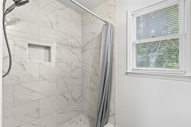 528 Genelda Ave Unit 19, Auburn, AL 36832 - bathroom with a stall shower