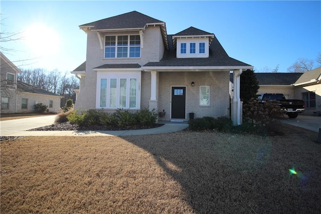 view of front of home with a front yard