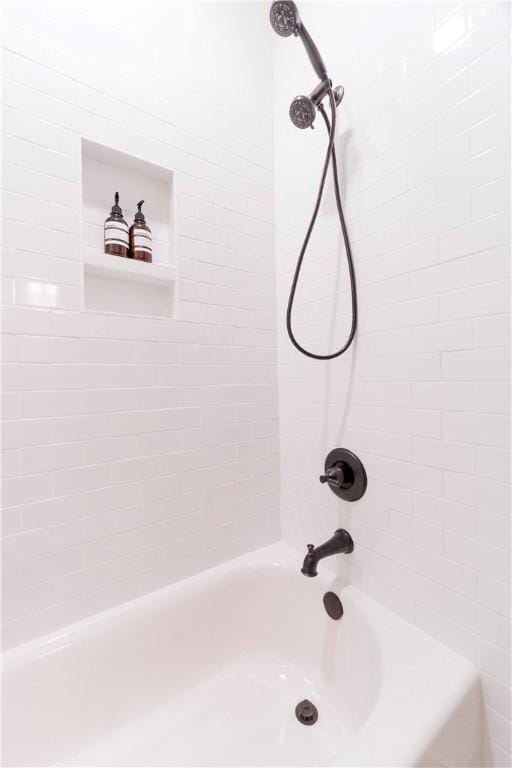 792 Village Dr, Opelika, AL 36801 - bathroom with shower / washtub combination