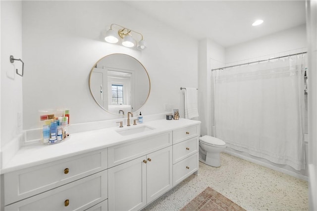 full bath featuring recessed lighting, vanity, toilet, and shower / tub combo with curtain