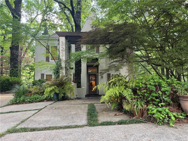 view of front of house with stucco siding