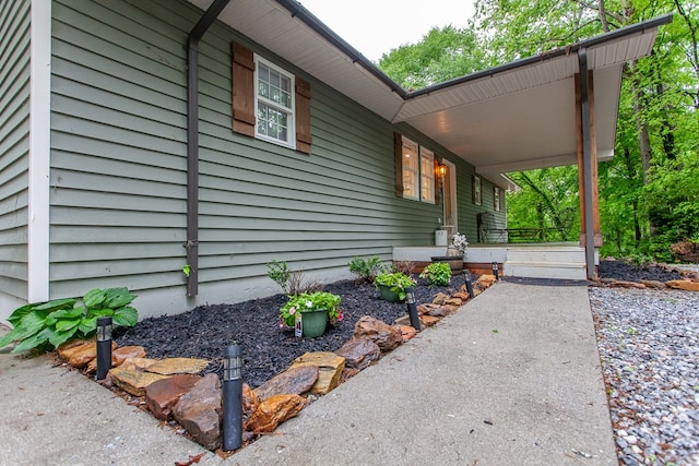 68 Phillips Crk, Andrews, NC 28901 - entrance to property with covered porch