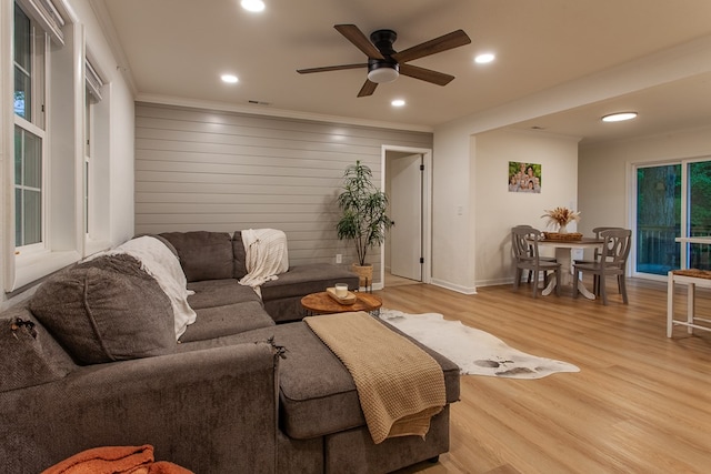 68 Phillips Crk, Andrews, NC 28901 - living area with light wood-style floors, ceiling fan, recessed lighting, and baseboards