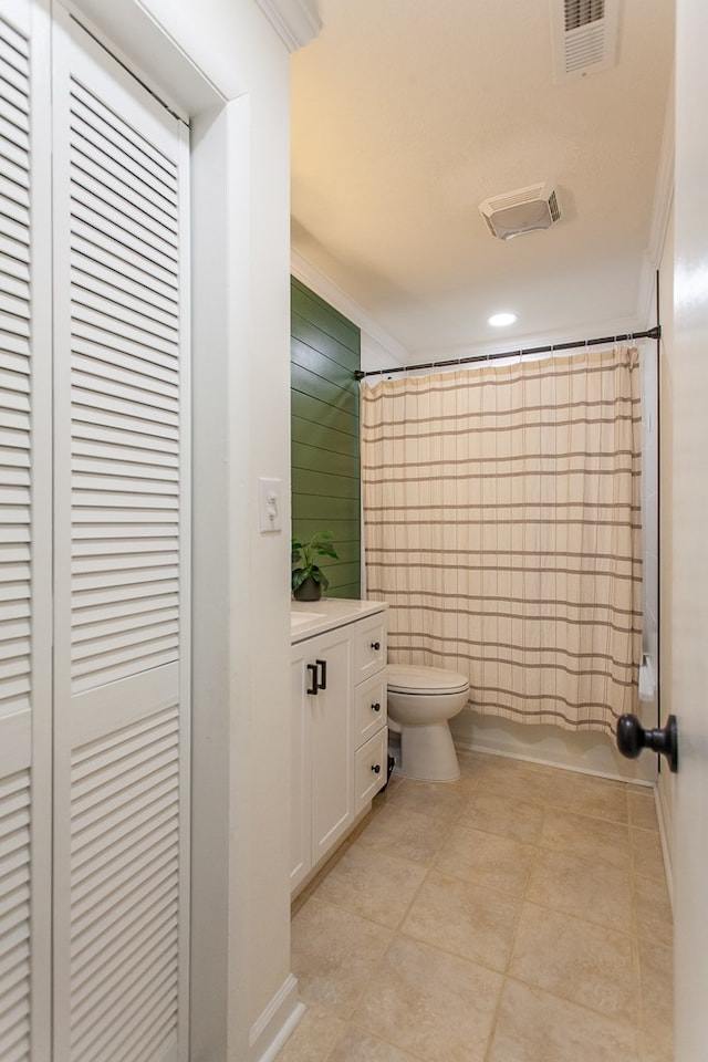 68 Phillips Crk, Andrews, NC 28901 - full bath with toilet, tile patterned floors, vanity, recessed lighting, and shower / bath combo with shower curtain