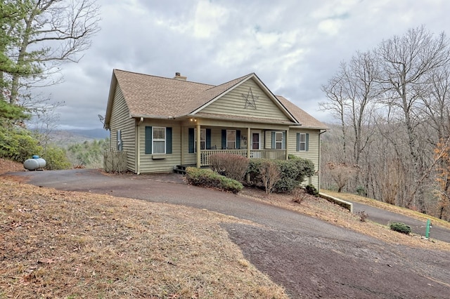 view of front facade with a porch