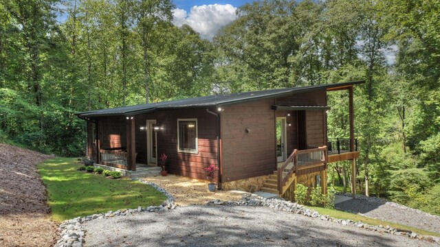 view of front of house with covered porch