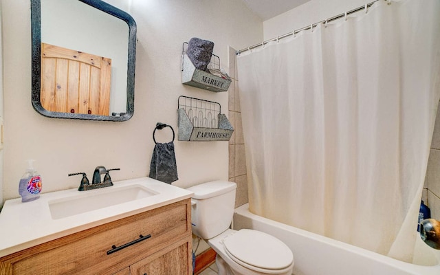 full bathroom with shower / bath combo with shower curtain, toilet, and large vanity