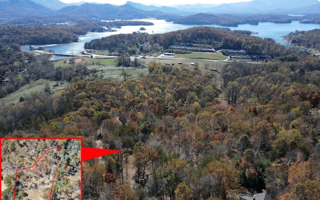 Listing photo 2 for 9 Chatuge Woods Dr, Hayesville NC 28904