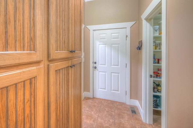 41 Elm Ct, Murphy, NC 28906 - entryway featuring light tile patterned floors and baseboards