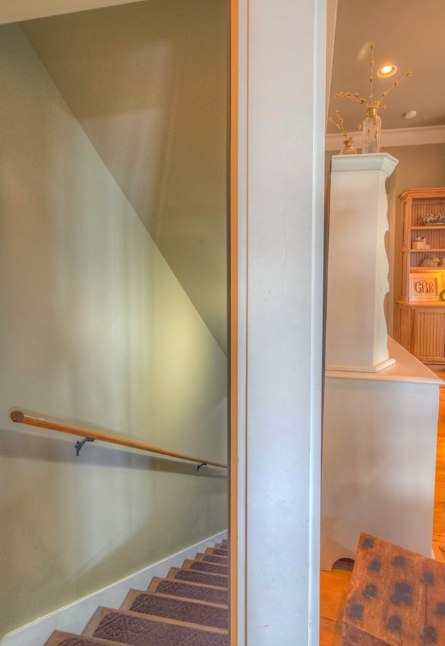 41 Elm Ct, Murphy, NC 28906 - stairs with ornamental molding