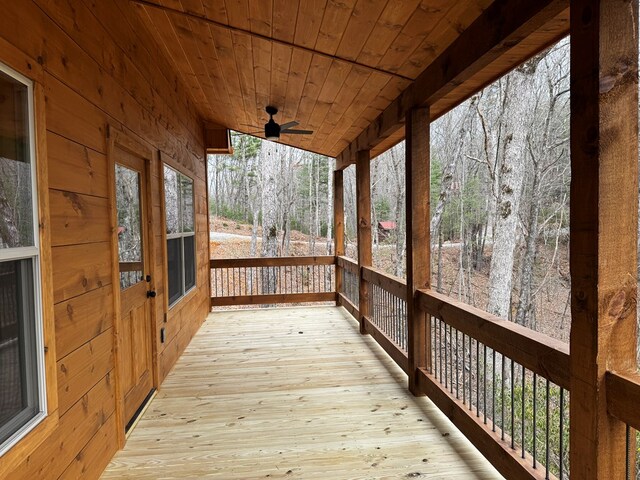 deck with ceiling fan