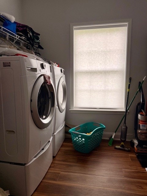405 Lola Dr, Blairsville, GA 30512 - laundry area with washing machine and dryer and wood finished floors