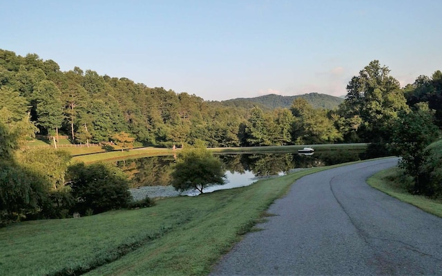 Listing photo 2 for 19 Oak Rdg S, Hayesville NC 28904