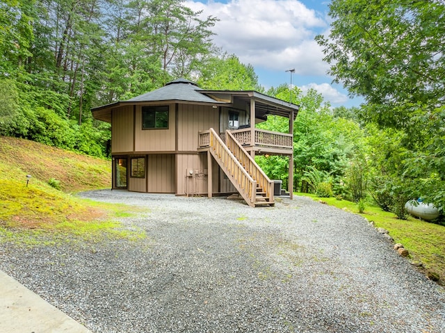 view of front of property featuring a deck