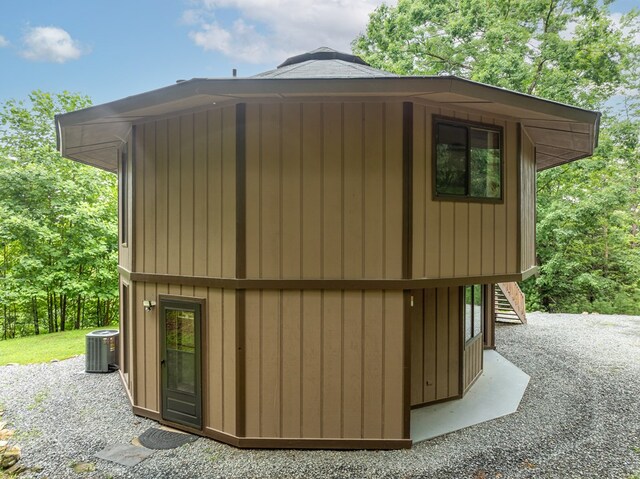 view of patio featuring a fire pit