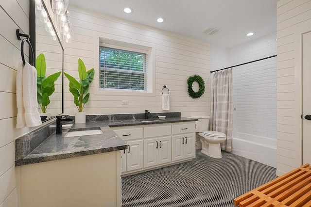 159 Cinnamon Fern Ln, Big Canoe, GA 30143 - full bath featuring toilet, double vanity, shower / bath combo with shower curtain, and recessed lighting