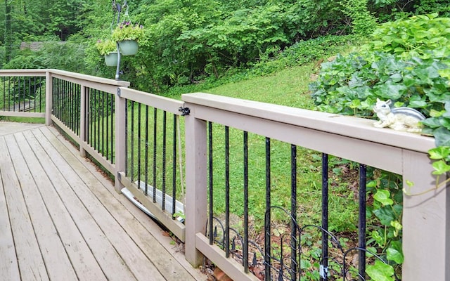 30 Proctor St, Murphy, NC 28906 - deck with a yard