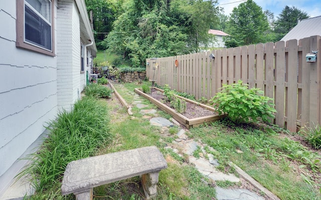 30 Proctor St, Murphy, NC 28906 - view of yard featuring a vegetable garden