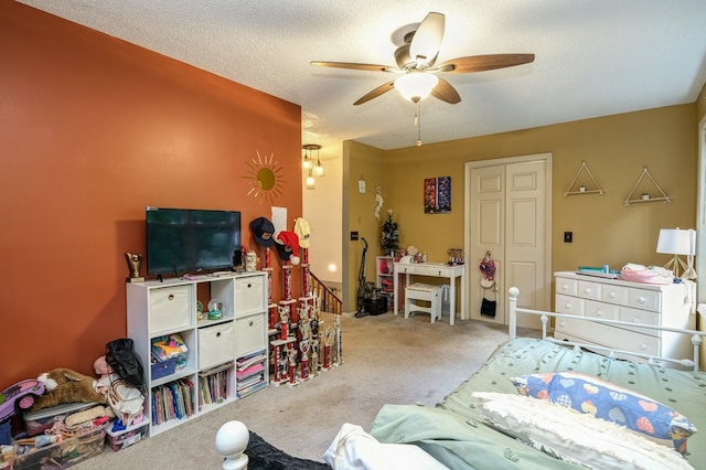 carpeted living room featuring a textured ceiling and ceiling fan