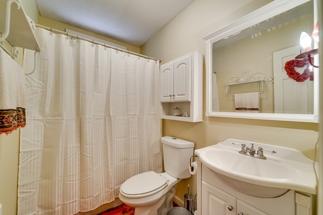 1504 Red Marble Rd, Andrews, NC 28901 - full bathroom featuring vanity and a shower with curtain