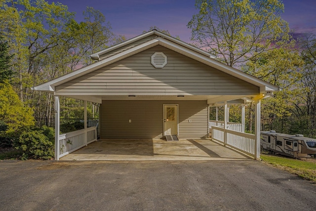 542 Sharp Top Cir, Blairsville, GA 30512 - view of front facade with driveway and a carport