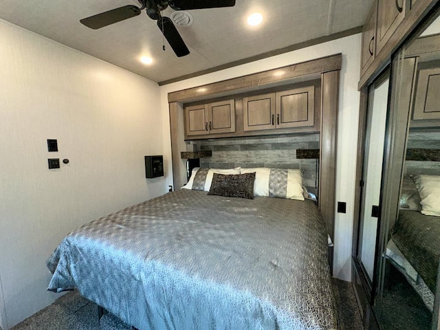 bedroom with ceiling fan