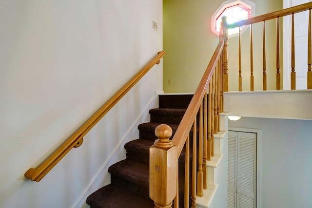 14 Rivendell Dr, Hayesville, NC 28904 - view of staircase