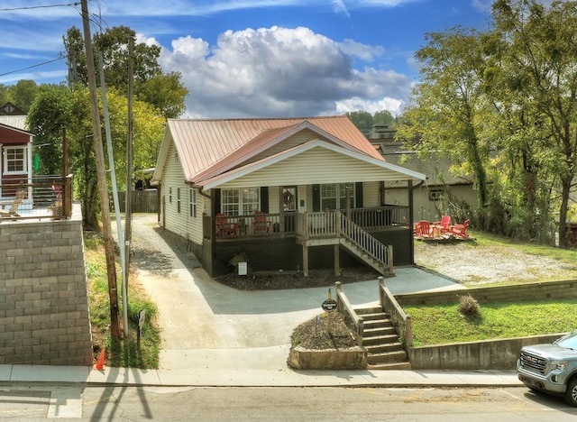 view of front of house with a porch