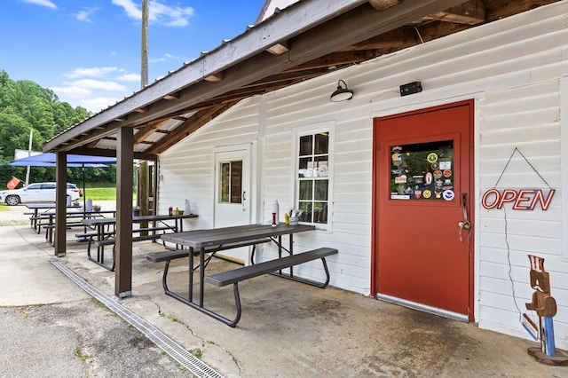 view of entrance to property