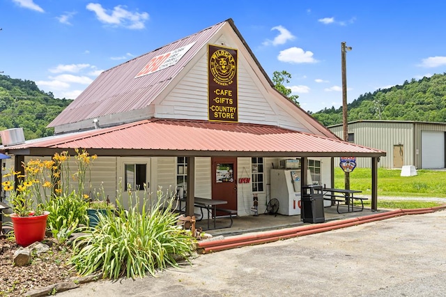 view of building exterior