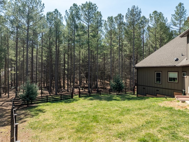 view of yard featuring fence