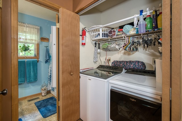 243 Havenwood Ln, Murphy, NC 28906 - laundry area featuring washing machine and dryer