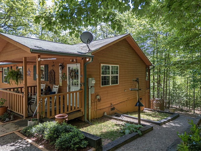 243 Havenwood Ln, Murphy, NC 28906 - back of property featuring crawl space