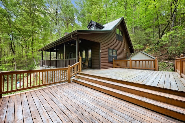 deck featuring ceiling fan