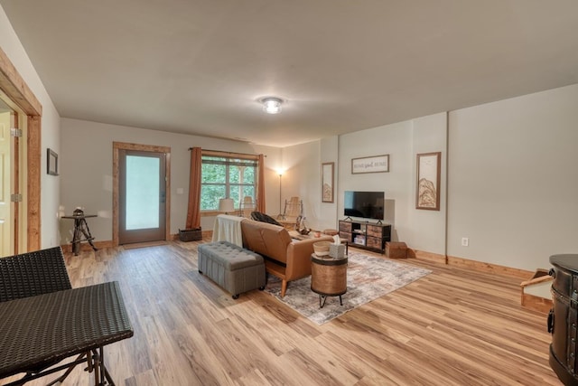 784 Sneaking Creek Dr, Hayesville, NC 28904 - living area featuring light wood-style floors
