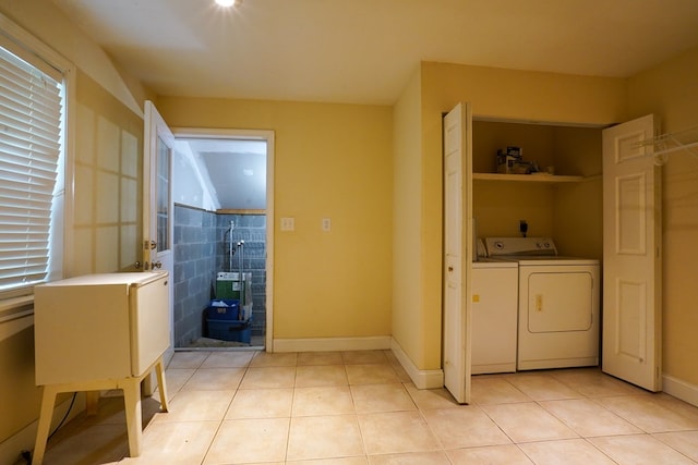 289 12 Point Rd, Blairsville, GA 30512 - laundry room featuring washing machine and dryer, light tile patterned floors, and baseboards