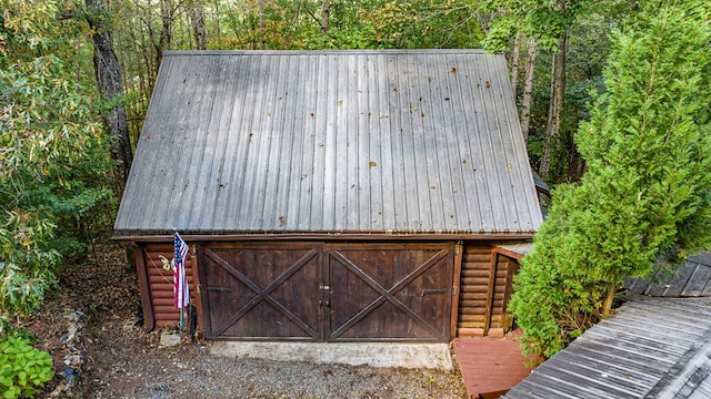 view of outdoor structure