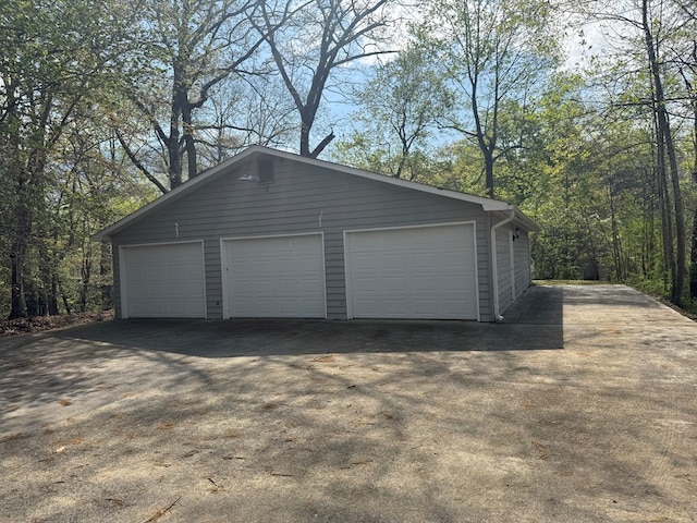 view of detached garage