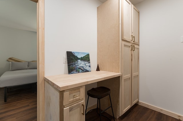 office area featuring dark hardwood / wood-style flooring